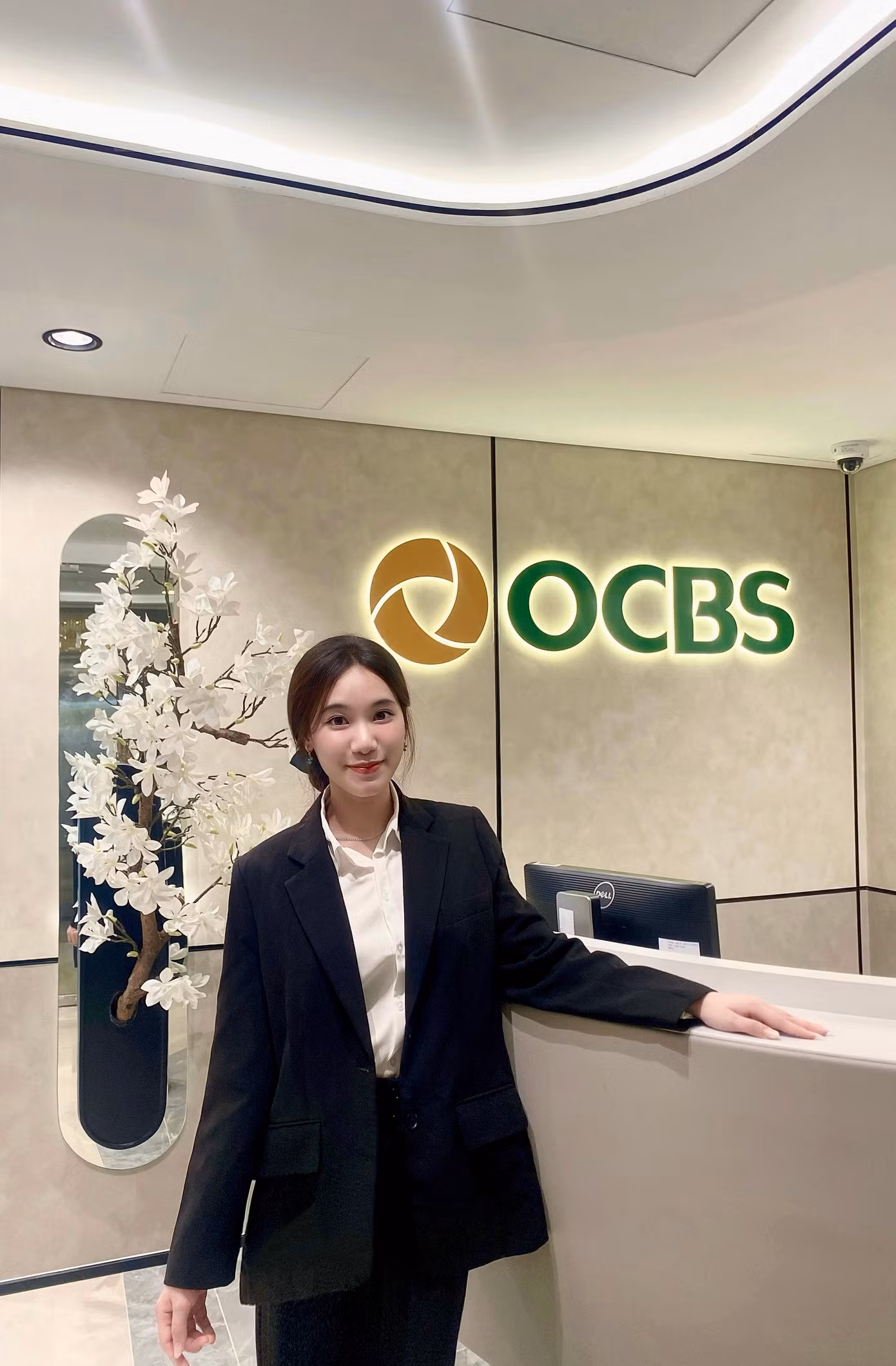 anh-5-nhat-linh-vua-la-sinh-vien-tieu-bieu-vua-la-tu-van-dau-tu-va-quan-ly-tai-san-tai-cong-ty-co-phan-chung-khoan-ocbs-trien-vong.jpg