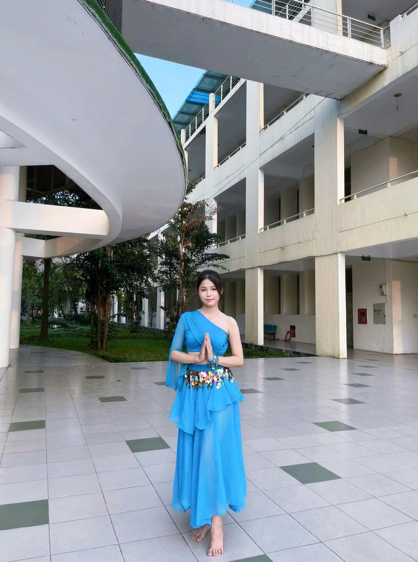 tham-gia-doi-van-nghe-lien-chi-doan-khoa-ke-toan-va-quan-tri-kinh-doanh.jpg