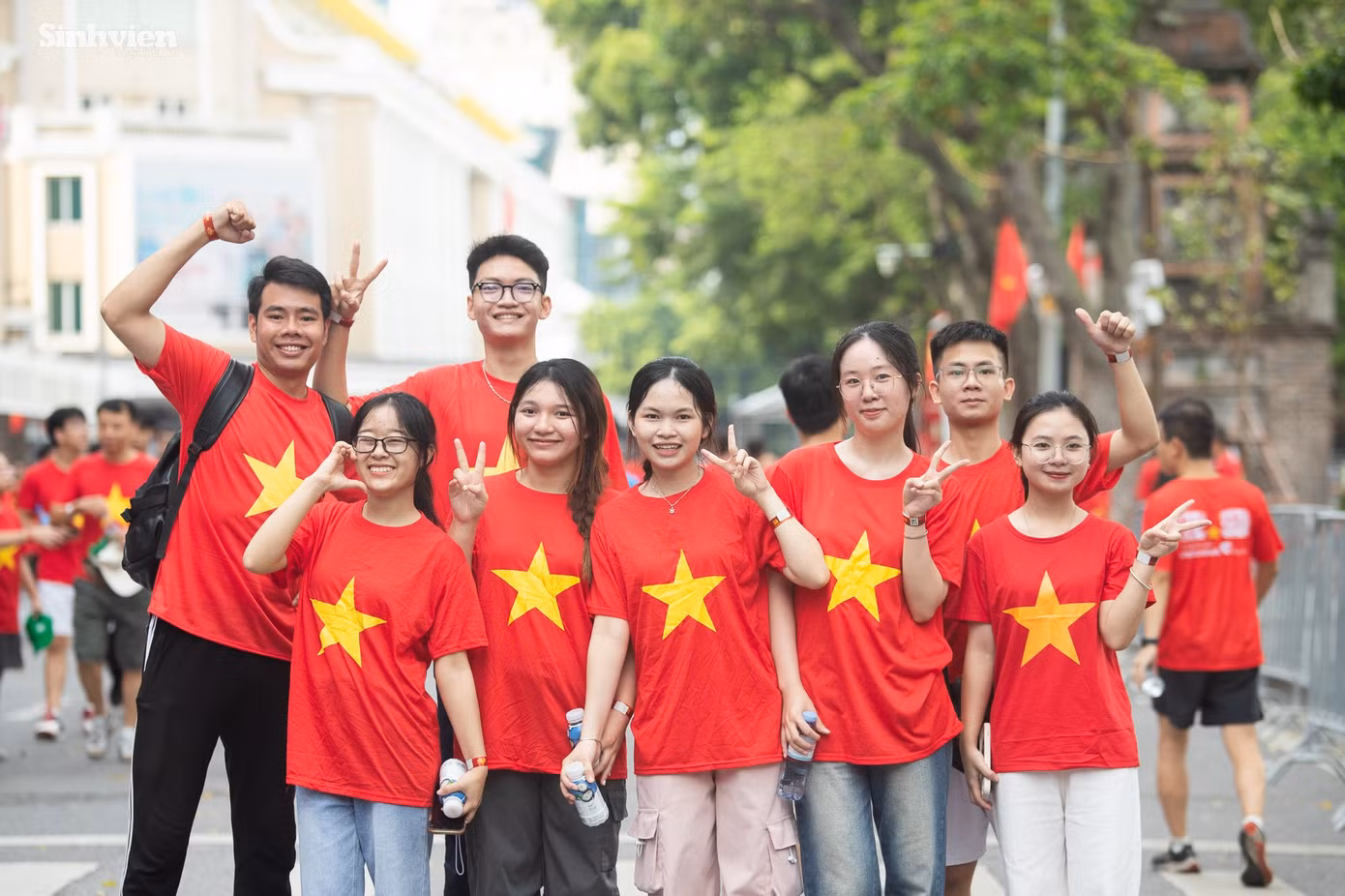 mot-ty-buoc-chan-ky-nguyen-moi-08.jpg