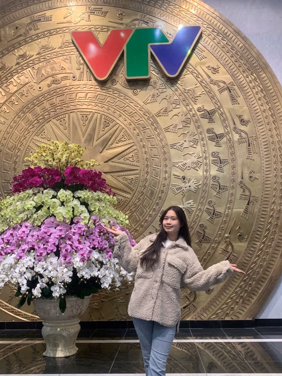 lan-dau-den-dai-truyen-hinh-vtv.jpg