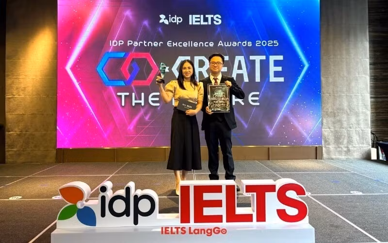 IELTS LangGo được vinh danh là Đối tác Kim cương của IDP Việt Nam.