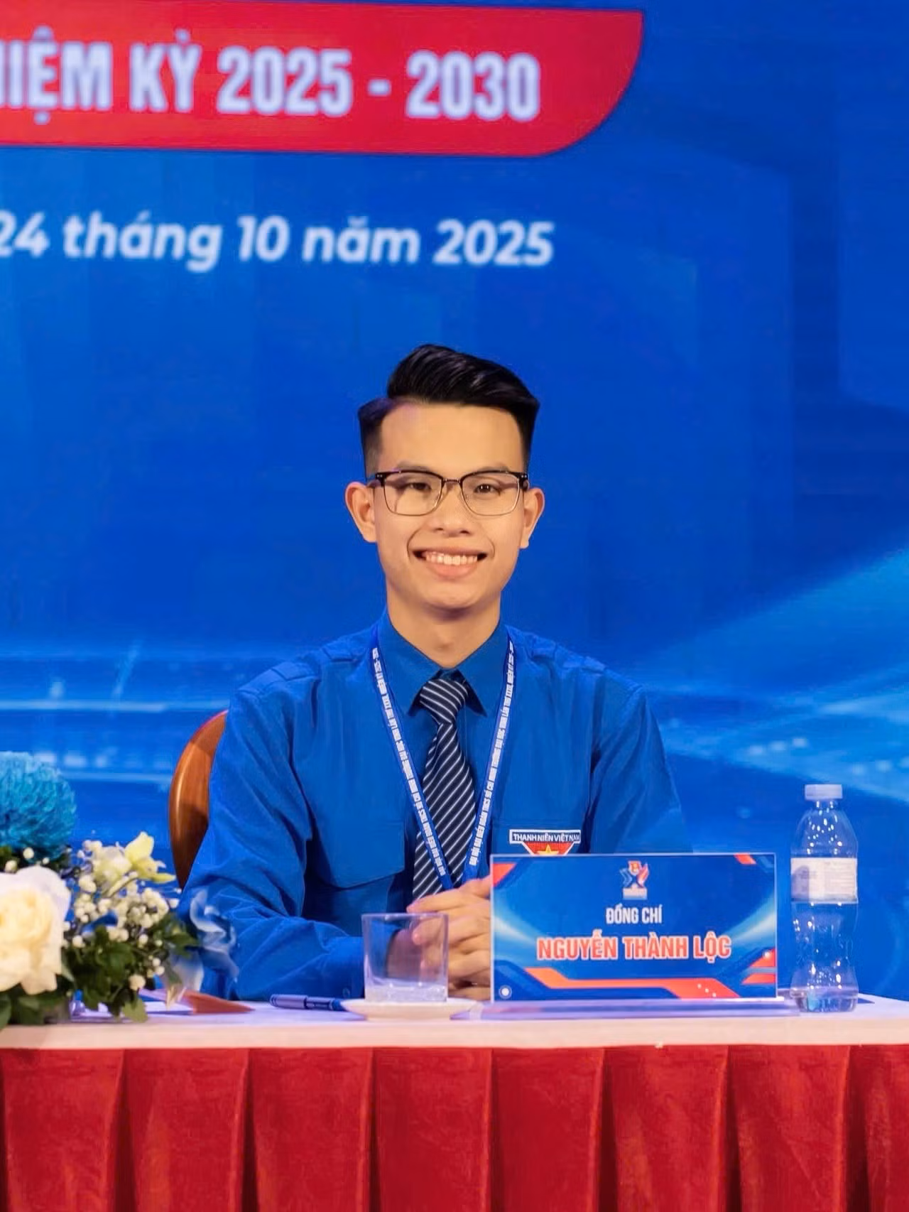 loc-trong-doan-chu-tich-dieu-hanh-dai-hoi-dai-bieu-doan-truong-dai-hoc-vinh.jpg