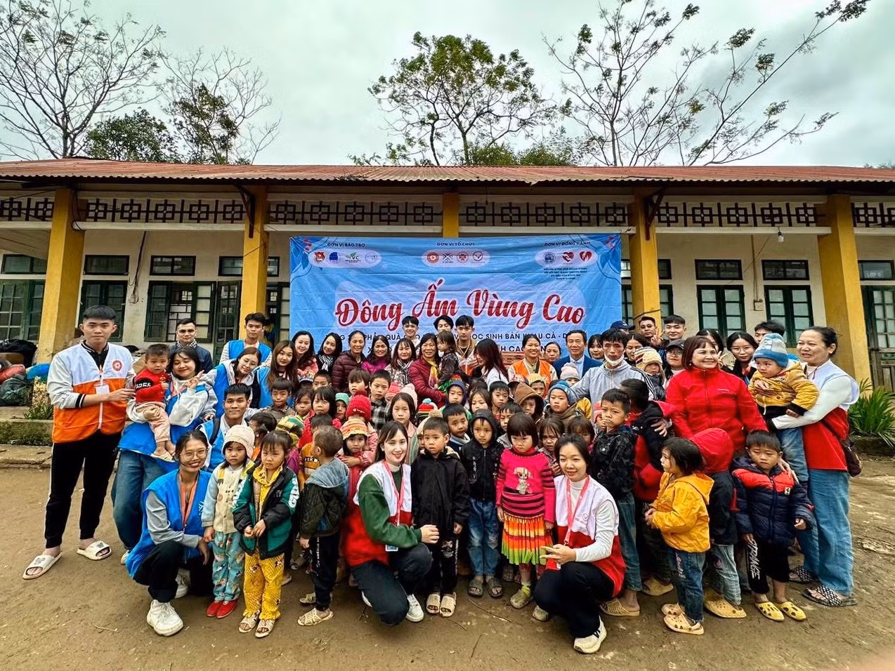 anh-4-chien-dich-dong-am-vung-cao-2023-da-tro-thanh-ky-niem-dang-nho-nhat-trong-suot-hanh-trinh-4-nam-hoat-dong-thien-nguyen-cua-huyen.jpg