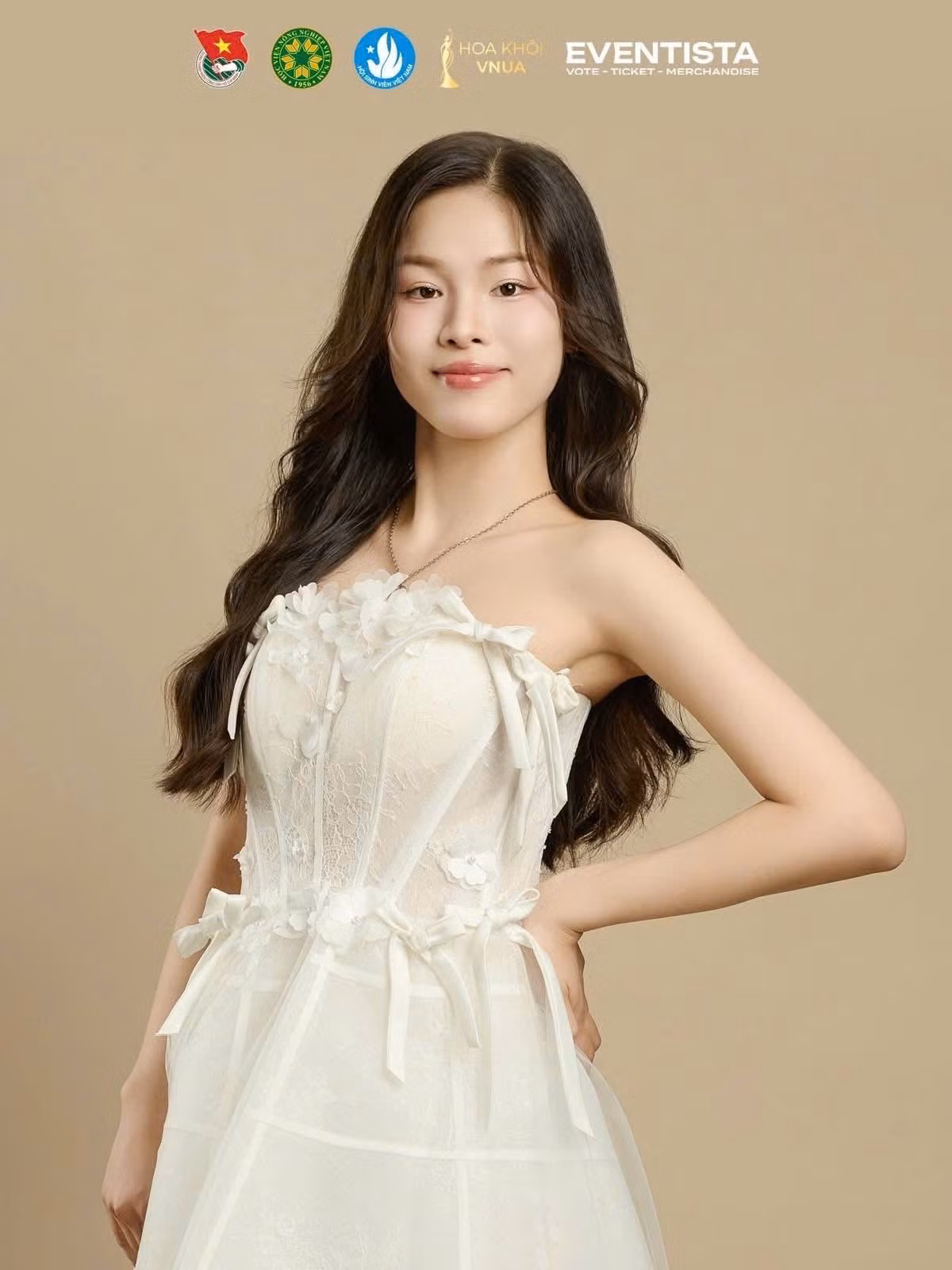 top-10-thi-sinh-vong-chung-ket-hoa-khoi-vnua-2025.jpg