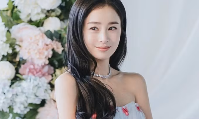 Bí quyết giữ dáng và làn da của “tường thành nhan sắc xứ Hàn” Kim Tae Hee