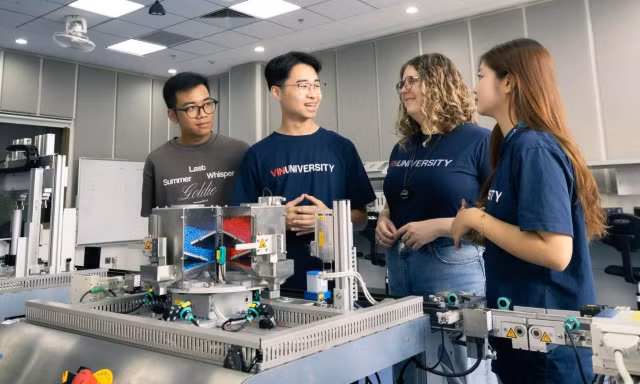 Phòng Lab của Đại học VinUni không thua kém bất cứ đại học nào nổi tiếng trên thế giới. Ảnh: NTCC