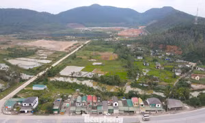 Nghệ An: Sống gần bãi rác, dân mong sớm được di dời