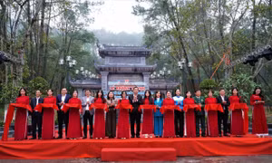 Khánh thành Nhà bia tưởng niệm liệt sĩ TNXP toàn quốc tại Ngã ba Đồng Lộc