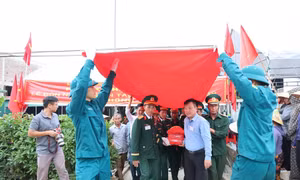 Người vợ 72 tuổi đón chồng liệt sĩ 'trở về' sau gần nửa thế kỷ chờ đợi