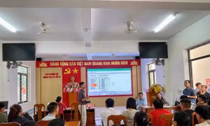 Vì sao 474 học sinh lớp 6 ở Hà Tĩnh sát ngày khai giảng mới bốc thăm chia lớp?