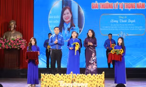 Nghệ An: Tuyên dương đảng viên trẻ xuất sắc và trao giải thưởng Lý Tự Trọng năm 2026