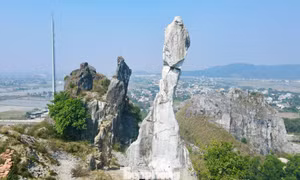 Thanh Hóa kiểm tra dự án hòn Vọng Phu sau khi được gia cố 17 tỷ đồng
