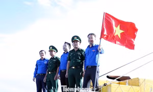 Trao ngàn yêu thương tới ngư dân Nghệ An trong Hành trình Tôi yêu Tổ quốc tôi