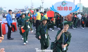 Hơn 300 chiến sĩ nhí rèn bản lĩnh tuổi trẻ từ thao trường quân đội