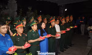 Tuổi trẻ Nghệ An thắp nến tri ân
