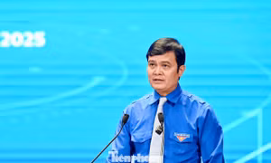 Bí thư thứ nhất T.Ư Đoàn: Tuổi trẻ Nghệ An làm rạng danh quê hương bằng những việc làm thiết thực