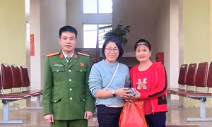 Chuyển khoản nhầm 400 triệu đồng, người phụ nữ được công an hỗ trợ nhận lại