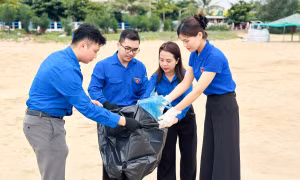 Ngày thứ Bảy ‘rực lửa’ tình nguyện của tuổi trẻ Hà Tĩnh 
