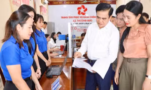 Thanh niên sáng tạo đưa 'trợ lý số' về làng