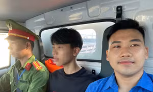 Thí sinh ngủ quên, quên thẻ dự thi được ‘ứng cứu’ kịp thời