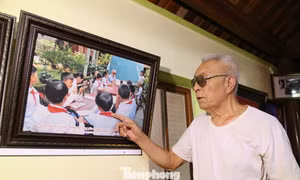 Bom đạn lấy đi đôi mắt, không thể dập tắt khát vọng gieo chữ của người thương binh