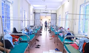 Thêm hàng chục ca nhập viện nghi ngộ độc thực phẩm ở Nghệ An