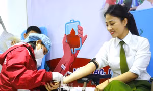 Những 'bóng hồng' công an lan tỏa nghĩa cử hiến máu cứu người 