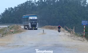 Khẩn trương hoàn thiện 100 m cuối tuyến đường ven biển nghìn tỷ