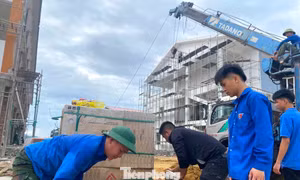 Áo xanh chung sức đưa trường vùng biên về đích trước ngày khai giảng