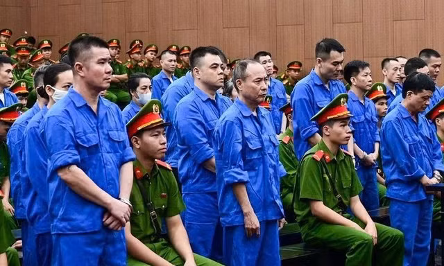 Vụ chạy giám định tâm thần: Nhóm cựu kiểm sát viên, công an bị đề nghị mức án nặng