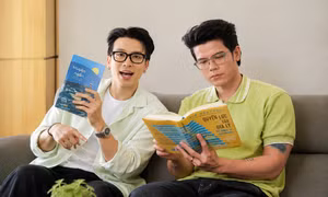 "Cheap moment" cùng hai Anh Tài Thỏ - Thơm Da LAB: Dễ mua nhưng không dễ đọc