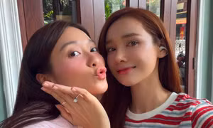 Nhan Phúc Vinh - Khả Ngân “ăn mừng” cùng bạn bè, cô dâu tương lai lộ dấu hiệu đặc biệt