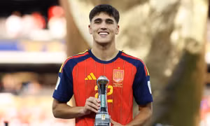 Pau Cubarsí - chàng trung vệ điển trai 19 tuổi gây bất ngờ tại World Cup 2026