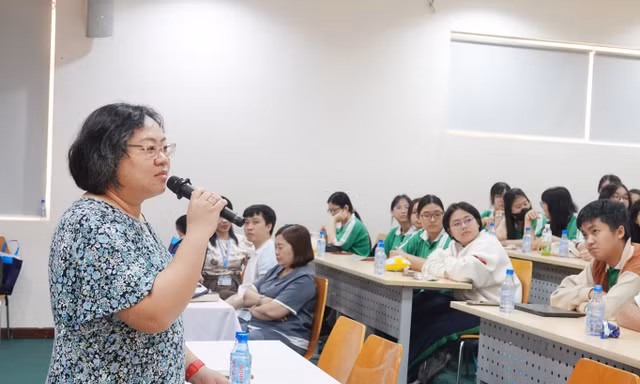  Chuyên gia mách nước cho bạn trẻ ứng dụng công nghệ trong việc học các kỹ năng tiếng Anh