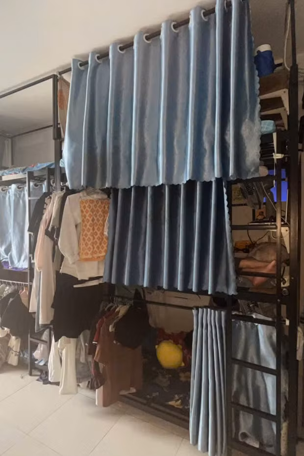 Cận cảnh bên trong khu chung cư bị ‘hô biến’ thành ký túc xá ở TP.HCM