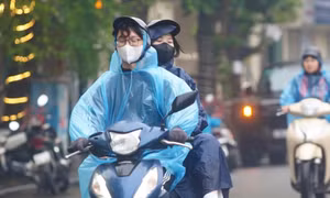 Thời tiết Hà Nội chuyển từ nóng sang mưa và mát lạnh.