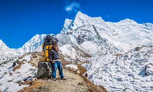 sông băng ở Himalaya mang ý nghĩa linh thiêng với nhiều cộng đồng địa phương. 