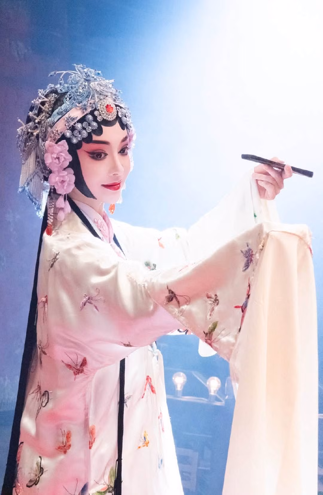 chu-khiet-quynh-8.jpg
