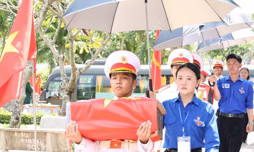 Tuổi trẻ TPHCM góp sức tri ân những người anh hùng của Tổ quốc