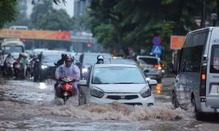 Nguyên nhân Hà Nội ngập sâu hơn 40 điểm