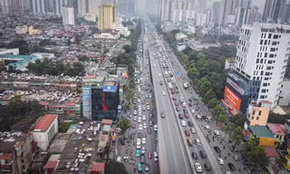 Nhiều tuyến đường cửa ngõ Hà Nội ùn ứ