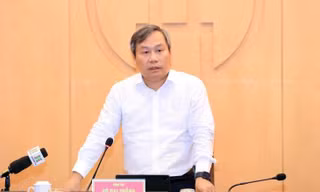 Chủ tịch Hà Nội yêu cầu khẩn trương hoàn thiện mô hình tăng trưởng mới của Thủ đô