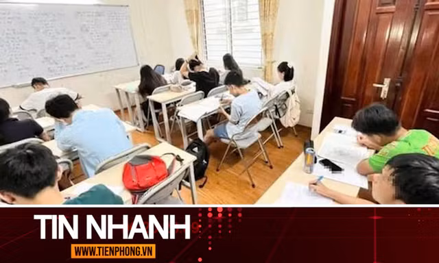 TIN NHANH: Giáo viên dạy thêm 'chéo môn' cho học sinh của mình: Bộ GD&ĐT nói gì?