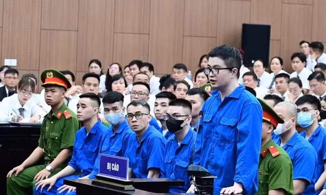 TIN NHANH: Mr Pips và Mr Hunter khai gì tại tòa?