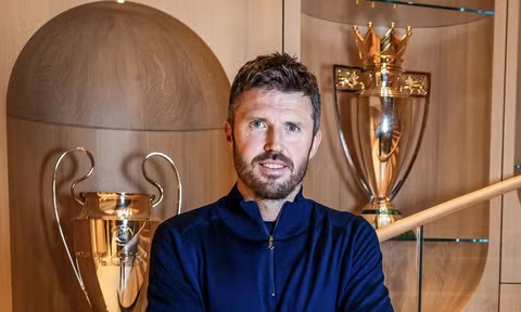 Trận đấu định đoạt tương lai của Michael Carrick tại Man Utd
