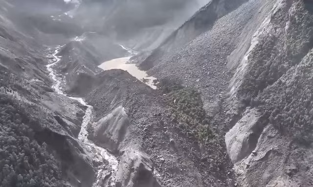 Cảnh báo về hồ nước mới hình thành ở biên giới Nepal - Trung Quốc