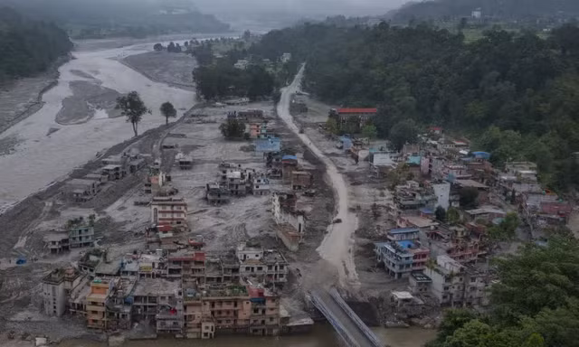 Chuyên gia giải mã yếu tố gây ra trận lũ quét thảm khốc ở biên giới Nepal - Trung Quốc