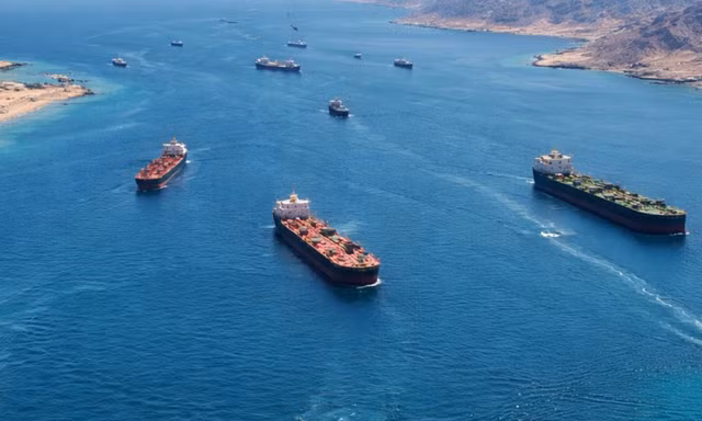 Giữ 'át chủ bài Hormuz', Iran đảo ngược các lệnh trừng phạt của Mỹ