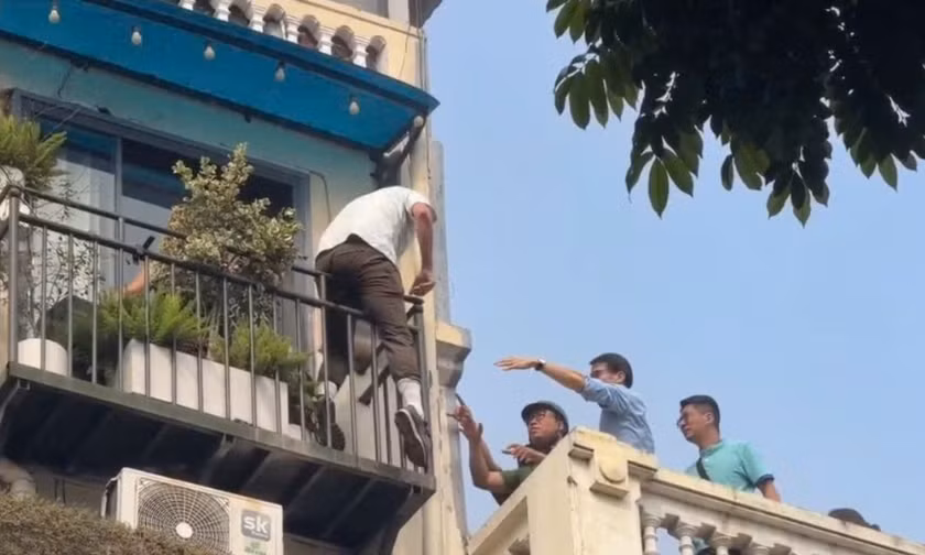 Cháy nhà 4 tầng trên phố Tràng Tiền, Hà Nội