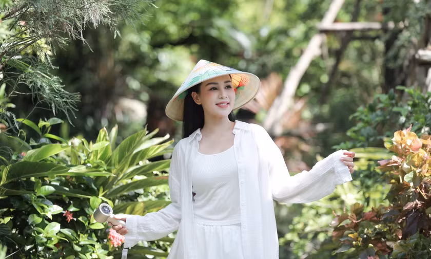 Khu nhà vườn 25.000 m2 của ca sĩ Khánh Ly 